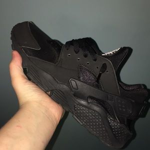 All black huaraches worn once.